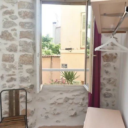 Апартаменты Cosy Appt Decore/equipe Avec Gout, Plage A 5 Min ! *